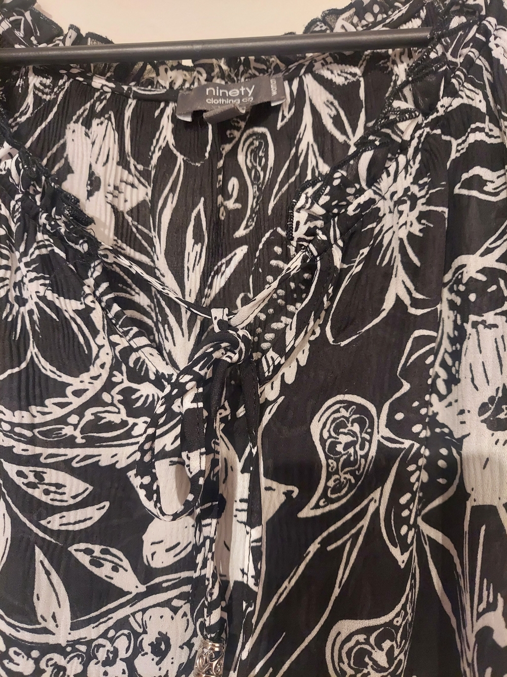 Tie-Neck Paisley Floral Tunic Top - Black/White - Picture 3 of 6